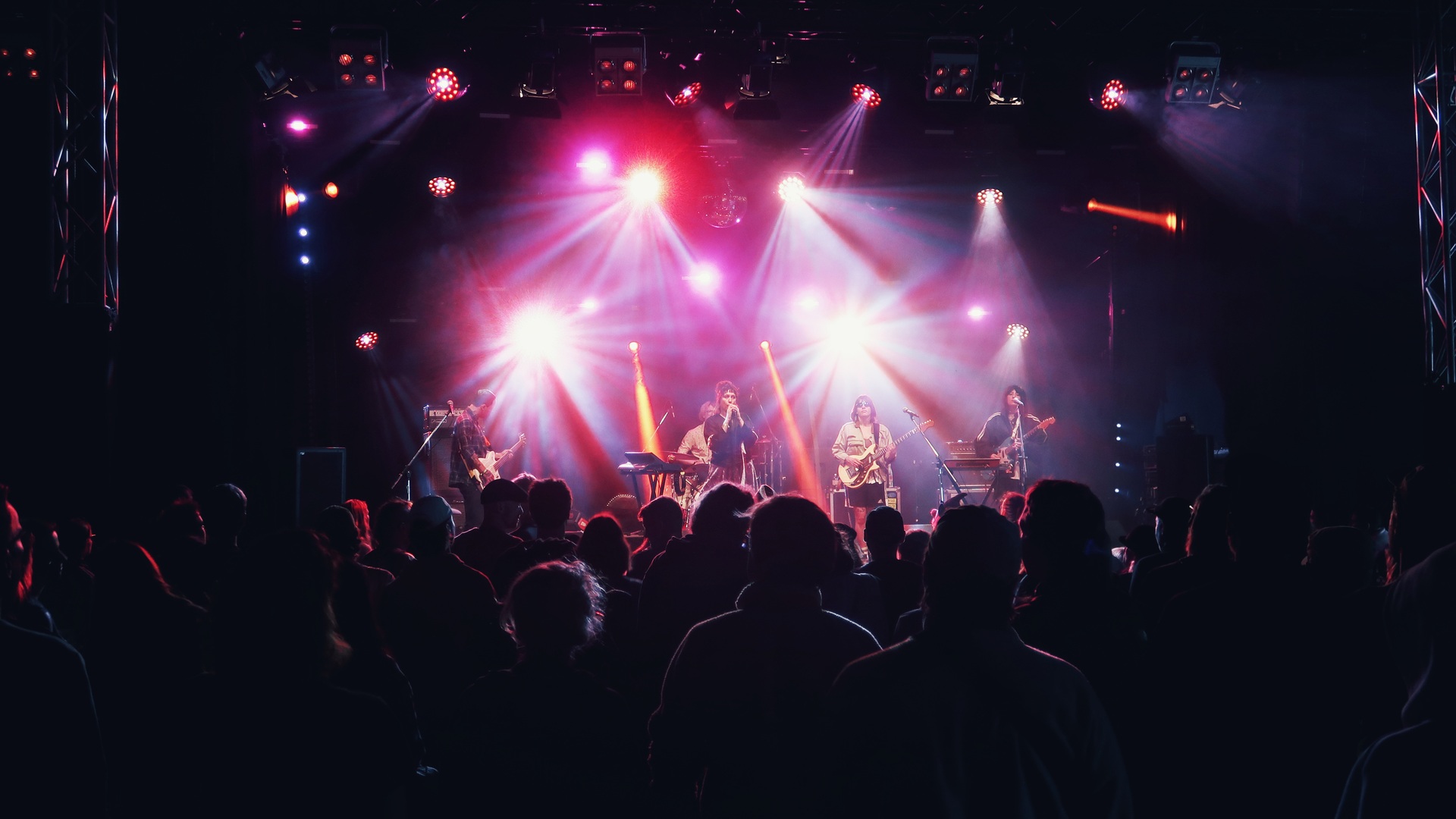 La Sécurité performing on stage at Immergut Festival 2026.